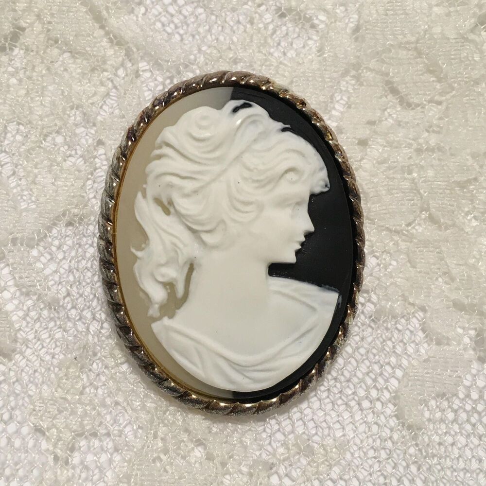 Vintage Black Cream Cameo Brooch Oval Split Color Victorian Style Twist Frame